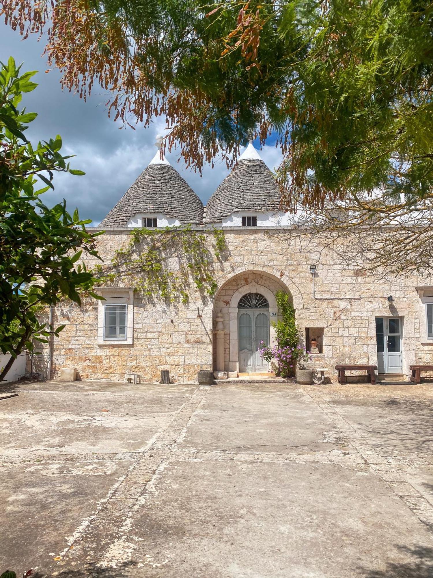Trullo Pinto Apartment Locorotondo Exterior photo