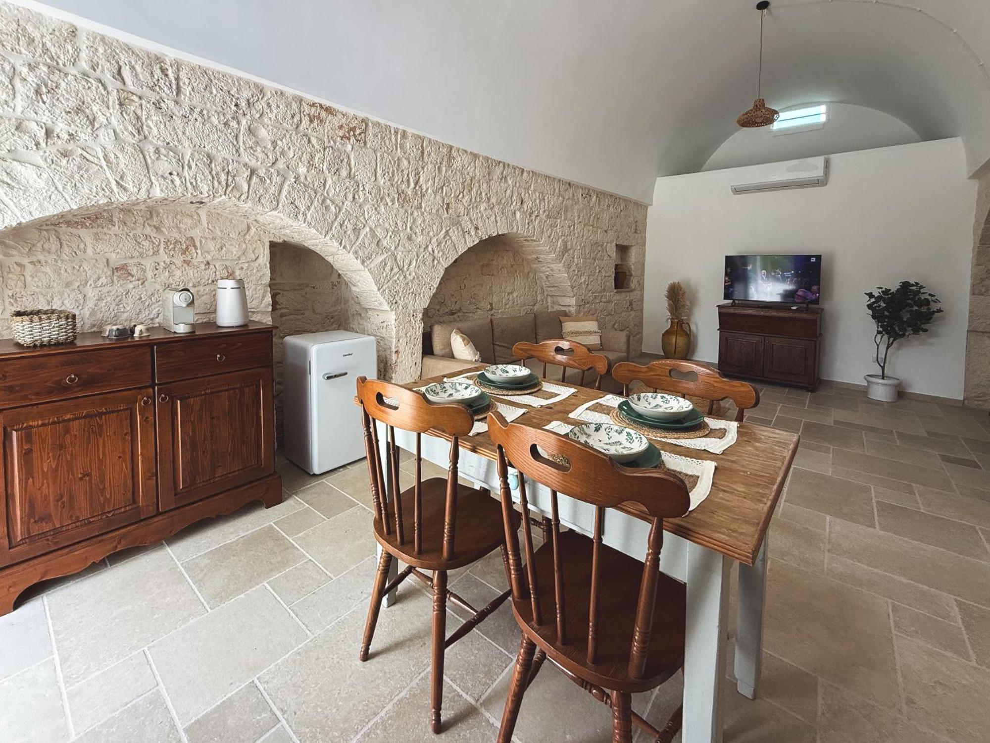 Trullo Pinto Apartment Locorotondo Exterior photo